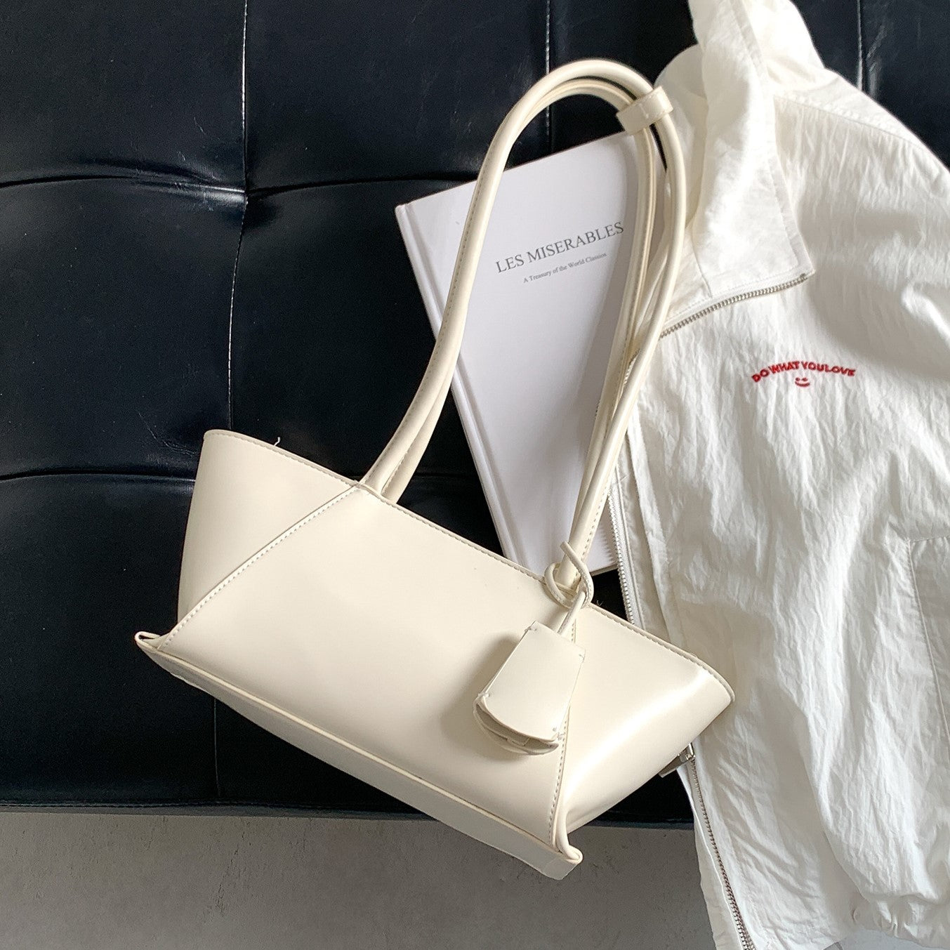 Celeste Minimal Shoulder Bag