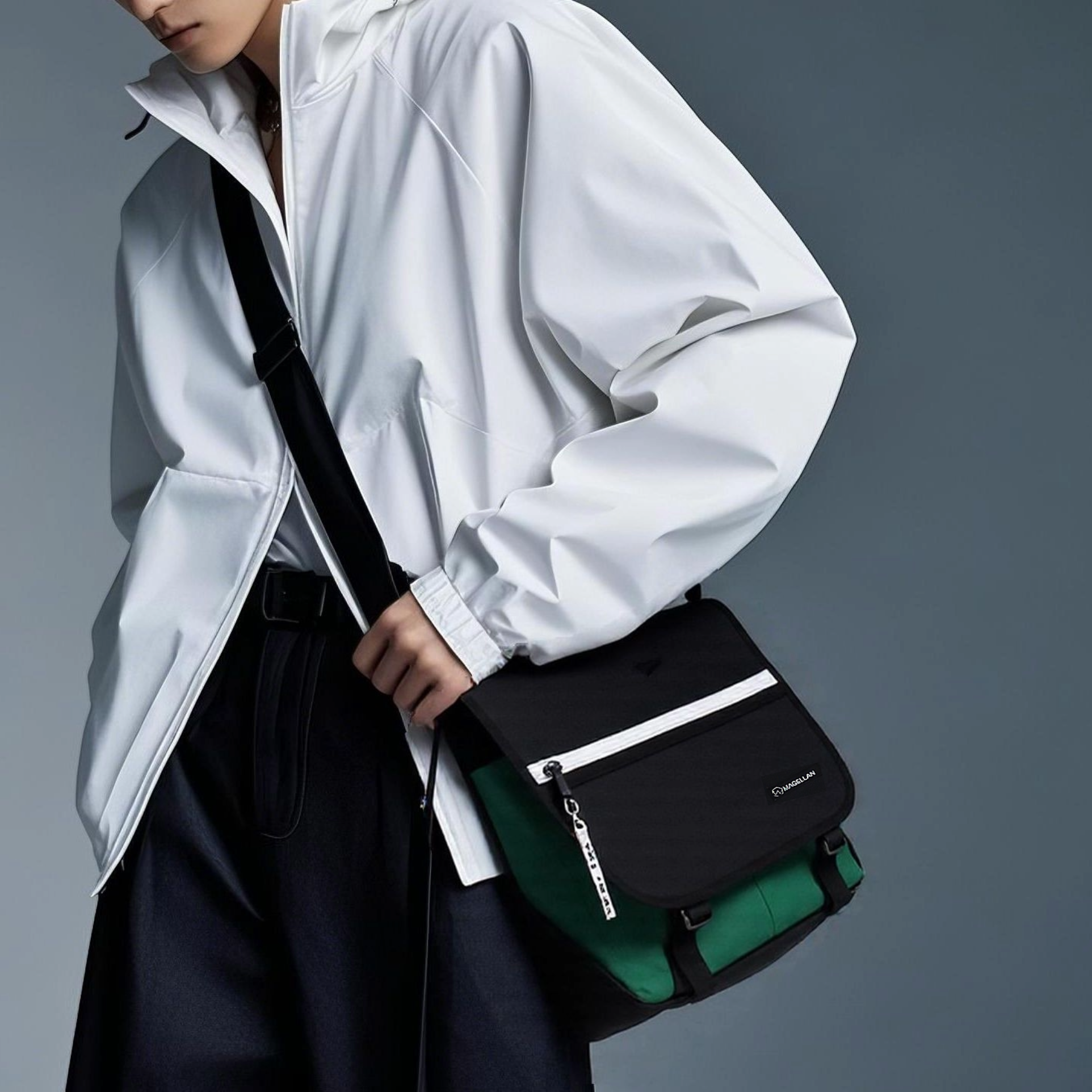 Magellan Campus Messenger Bag